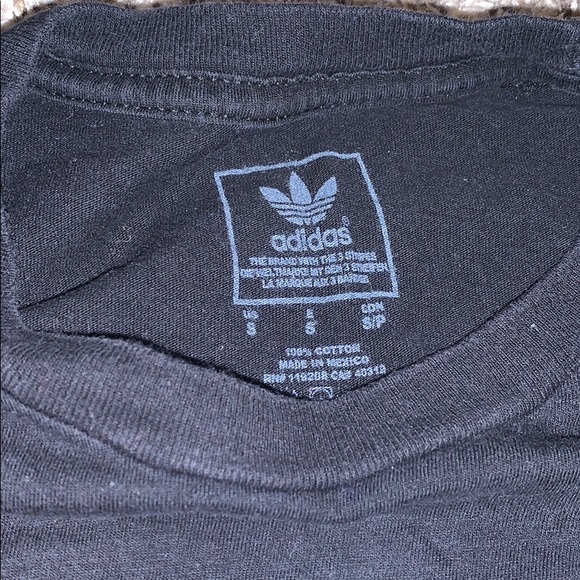 Women’s size small Adidas T - Picture 2 of 2
